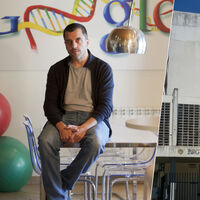 Descubrió el virus ‘Málaga’ y acabó fundando VirusTotal. El enigma que queda es el mismo desde 1992: quién lo programó [Actualizada]