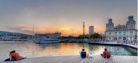Barcelona se plantea cobrar un euro por turista