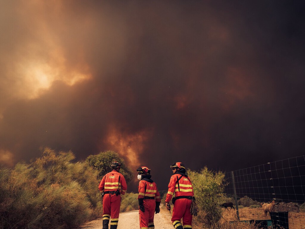 Los bomberos de Castilla y León tienen emisoras que “van fatal”. El plan B es usar el móvil justo donde tampoco hay cobertura