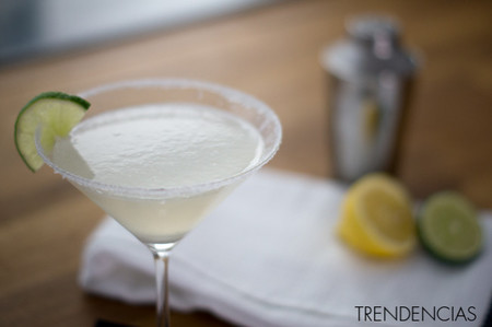 Cómo hacer un Daiquiri paso a paso. Cócteles para el verano