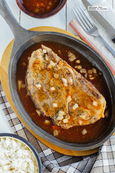 Chuletas de res en salsa BBQ. Receta fácil