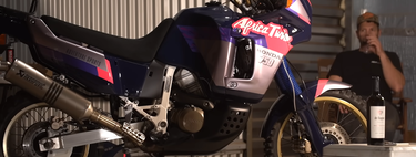 Contened el orgasmo viendo a esta Honda Africa Twin de 1992 ser restaurada. Poesía trail noventera