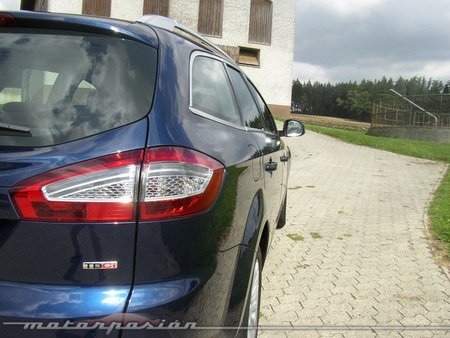 Ford Mondeo 2011 3