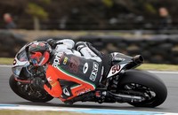 Superbikes Australia 2014: Sylvain Guintoli gana por adelantado gracias a una bandera roja en la segunda carrera