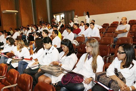 Se mantiene la compatibilidad entre pensiones públicas y ejercicio de la actividad profesional colegiada