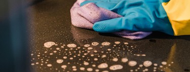 Usar estos productos para limpiar tu horno es como darle kriptonita a Supermán. Cómo hacerlo de forma correcta y con menos esfuerzo 