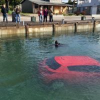 Los GPS no aciertan siempre, pregunta a esta mujer que acabó en el fondo de un lago 