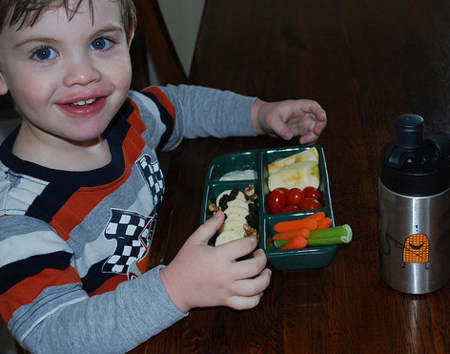 Sencillos consejos para lograr una dieta saludable en los pequeños