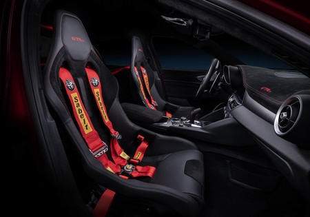 Alfa Romeo Giulia Gtam 612