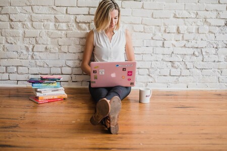 Ser microinfluencer no sale a cuenta: los beneficios se los terminan llevando plataformas y marcas principalmente, según un estudio