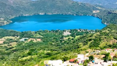 Laguna Santa María del Oro