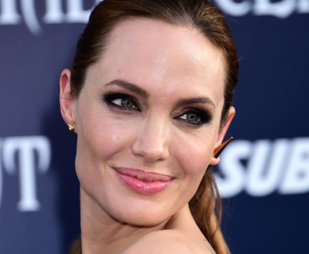 Angelina Jolie y el controvertido casting con niños por el que fue acusada de maltrato infantil