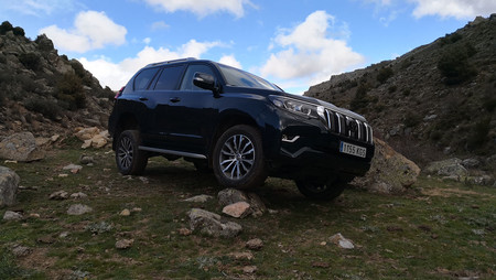Nos vamos con el Toyota Land Cruiser de 'off road trip' por la sierra de Madrid
