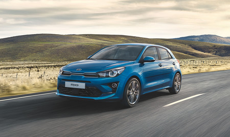 El Kia Rio se actualiza a golpe de mecánicas mild-hybrid y sistemas de conectividad y asistencia