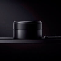 Después de cinco años de silencio, los Xiaomi MIX están de vuelta y vienen con sorpresa: un objetivo de cámara réflex pegado a la tapa trasera 