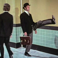 Acaba de cumplir 87 años, fundó los Monty Python, nos regaló uno de los sketches más famosos de la comedia y también fue un personaje inolvidable de Harry Potter
