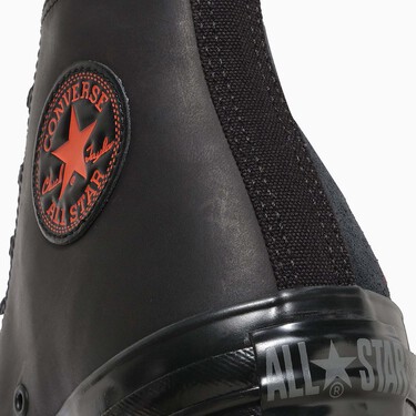 Más que zapatillas: la colaboración entre Converse y Netflix que obsesiona a los fans de las series