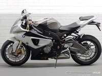 BMW S1000RR, primeras imágenes del modelo de producción