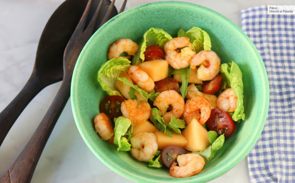 La receta perfecta que puedes preparar con sólo 5 ingredientes y en 10 minutos, para una cena proteica y refrescante 