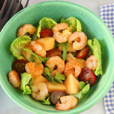 La receta perfecta que puedes preparar con sólo 5 ingredientes y en 10 minutos, para una cena proteica y refrescante 