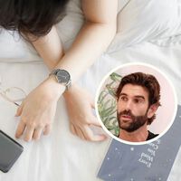 Rubens García, experto en neurobiomecánica: "No cargar el teléfono o no dejarlo en la mesilla tiene un efecto bestial en la calidad del sueño"