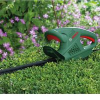 Liquidación total en el precio de este cortasetos eléctrico Bosch ideal para poner tus setos perfectos