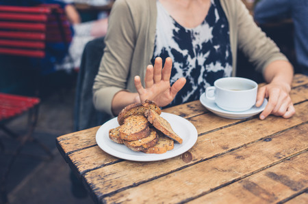 Alergias, intolerancias y contaminación cruzada en los restaurantes: cómo comer fuera de casa de forma segura