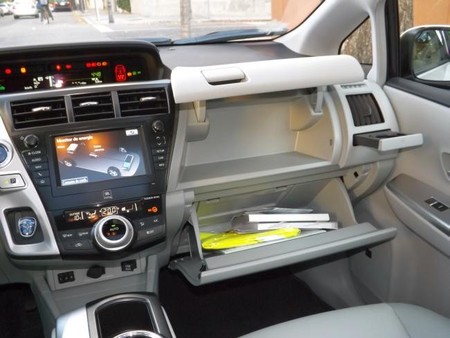 Toyota Prius+ Guanteras y porta bebidas