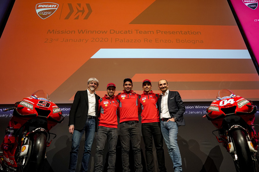 www.motorpasionmoto.com