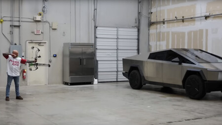 Tesla Cybertruck 6