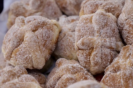Cómo aromatizar la masa del pan de muerto de forma natural con guayaba, mandarina y naranja