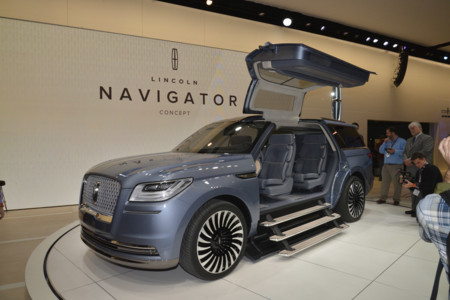 Lincoln Navigator Concept: otro SUV con "alas de gaviota"