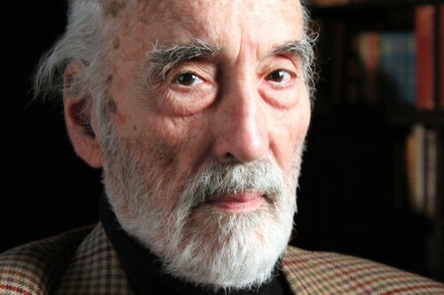 Christopher Lee, sobre su regreso al mejor personaje de su carrera: "Los diálogos eran tan malos que me negué a decirlos"