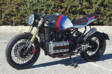 ¡Única en su especie! Esta radical BMW K1 Cafe Racer se desnuda para enseñarnos su motor de 16 válvulas y 100 CV