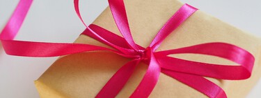 Sandalias, flores, libros y más: los mejores regalos del Día de la Madre para acercar por poco dinero 