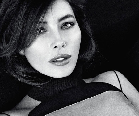 Jessica Biel posará poco pero cuando lo hace, la moza apuesta por los más grandes