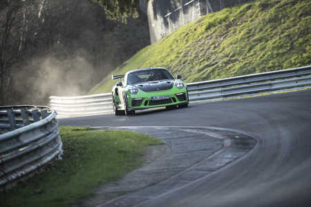 ¡Ya es oficial! El Porsche 911 GT3 RS marca un tiempazo de 6:56 en Nürburgring Nordschleife (+ vídeo)
