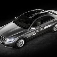 Mercedes-Benz Digital Light, una iluminación que hasta te permitirá crear pasos peatonales