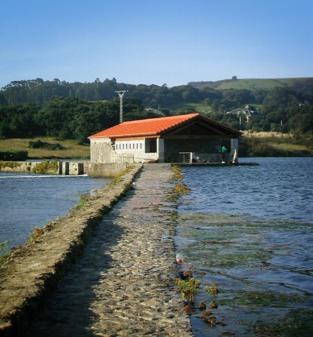 Pueblo Marinero Cantabria Bonito Escapada Otono Invierno Viajes Espana Turismo