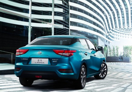 Nissan Lannia 2016 800x600 Wallpaper 03