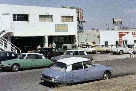 Concesionario Citroën en EEUU en los años 60