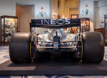 Mercedes F1 2020 3