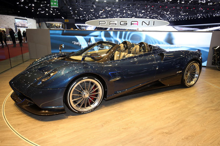 Pagani Huayra Roadster