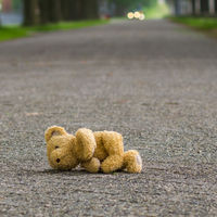 Un bebé es el único superviviente de un accidente de tráfico, gracias a que viajaba a contramarcha