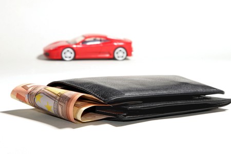 Si vas a comprar o vender un auto usado, de estos fraudes debes cuidarte
