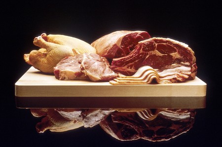 Si vas a comer carne, que sea de la buena: qué comprar y cómo prepararlo en tu cocina