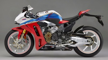 Que Honda pueda estar desarrollando una V4 temible para el SBK no es tan descabellado, ya lo hizo antes