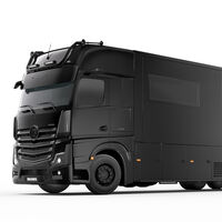A Brabus se le han quedado pequeños los coches, así que ha sacado esta autocaravana de 12 metros que mezcla apartamento de ultralujo y camión de los SWAT