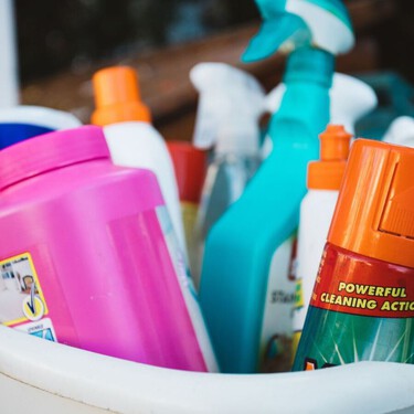 Antes de tirar el envase del detergente, mira estas siete ideas para darle una segunda vida en casa