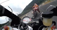 KTM 1290 Super Duke R contra BMW S1000RR. ¡Feliz jueves!
